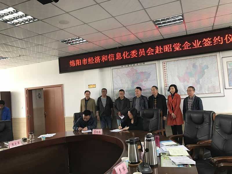 走進(jìn)大涼山，扶貧我們?cè)谛袆?dòng)